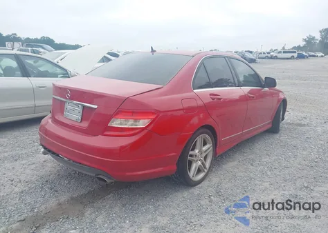 2009 Mercedes-Benz C 300 Luxury/Sport из США, поврежденный, VIN WDDGF54X59R042583